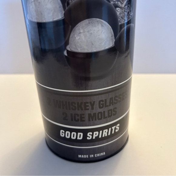 Lord's Rocks 2 Whiskey Glasses and Ice Molds *FLAWED PACKAGE* - Picture 9 of 10